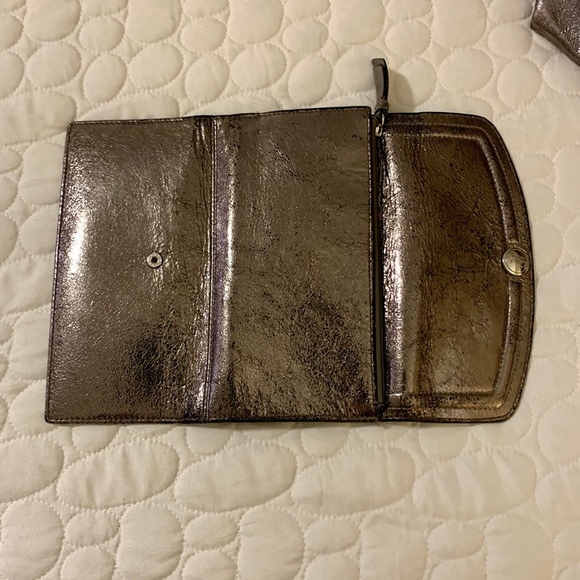 SOLD. Beautiful Coach Leather Metallic Hobo and wallet - Picture 5 of 14